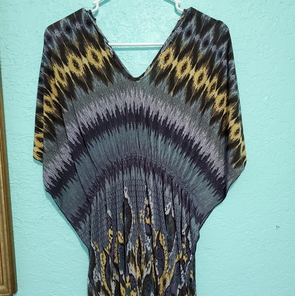 Colorful, Flowy Top - Picture 2 of 3